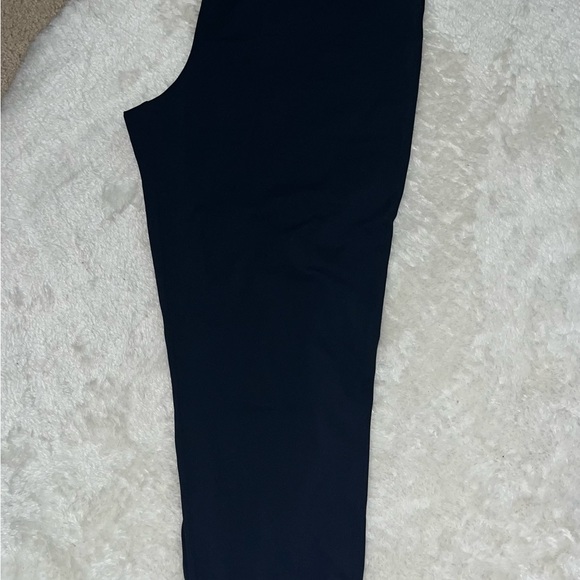 Lululemon women’s jogger pants - Picture 4 of 4
